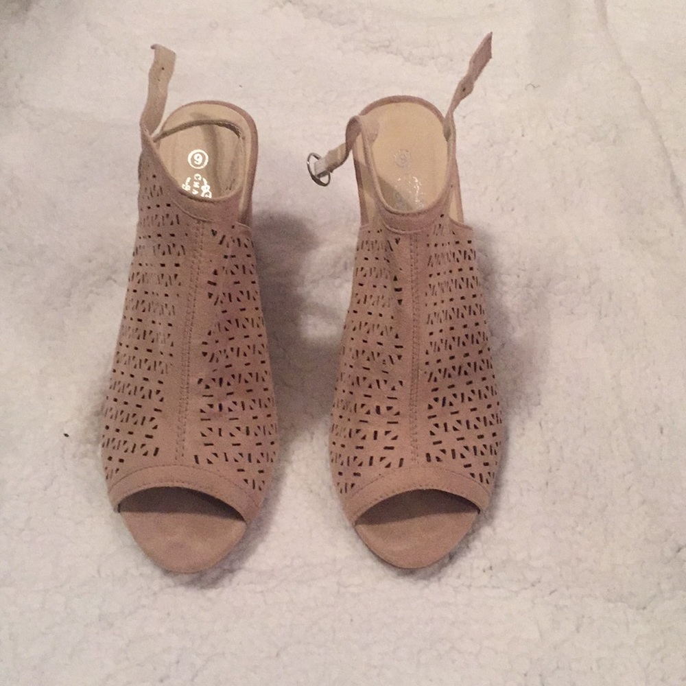 Cream/ Pink colored back out mules.